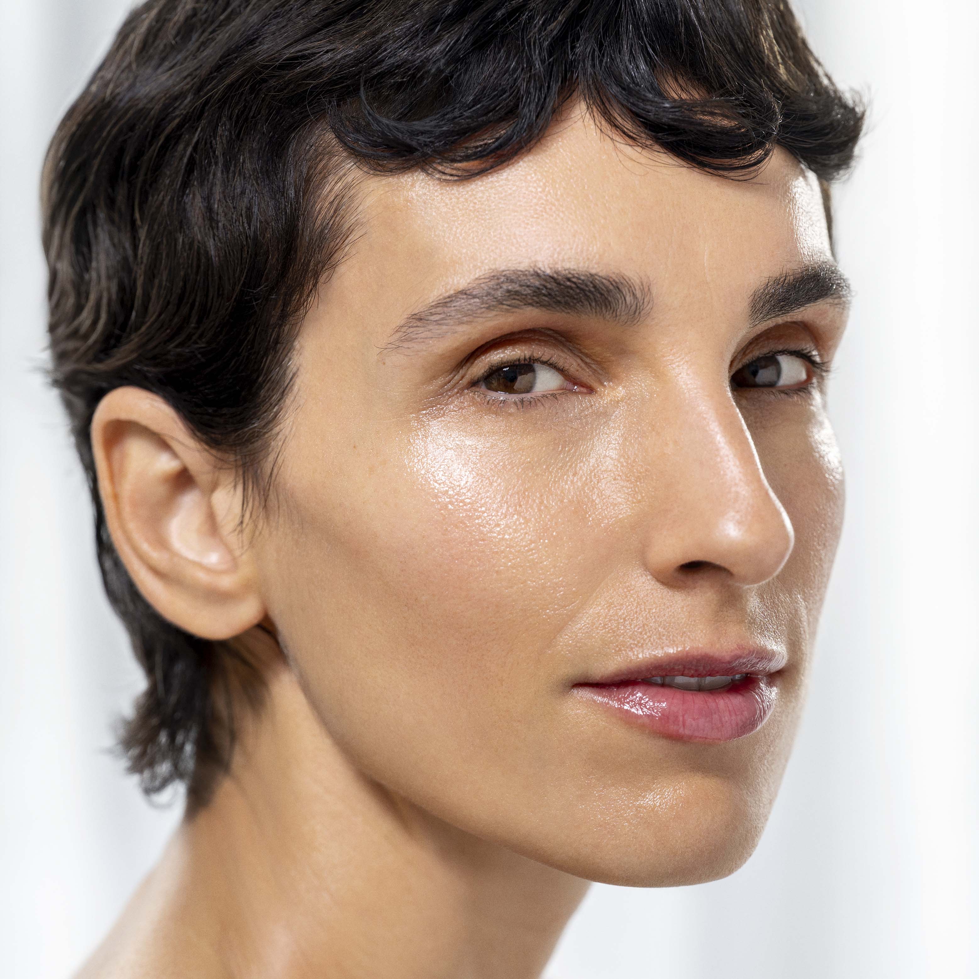 The Express Light Therapy Facial - Image 4
