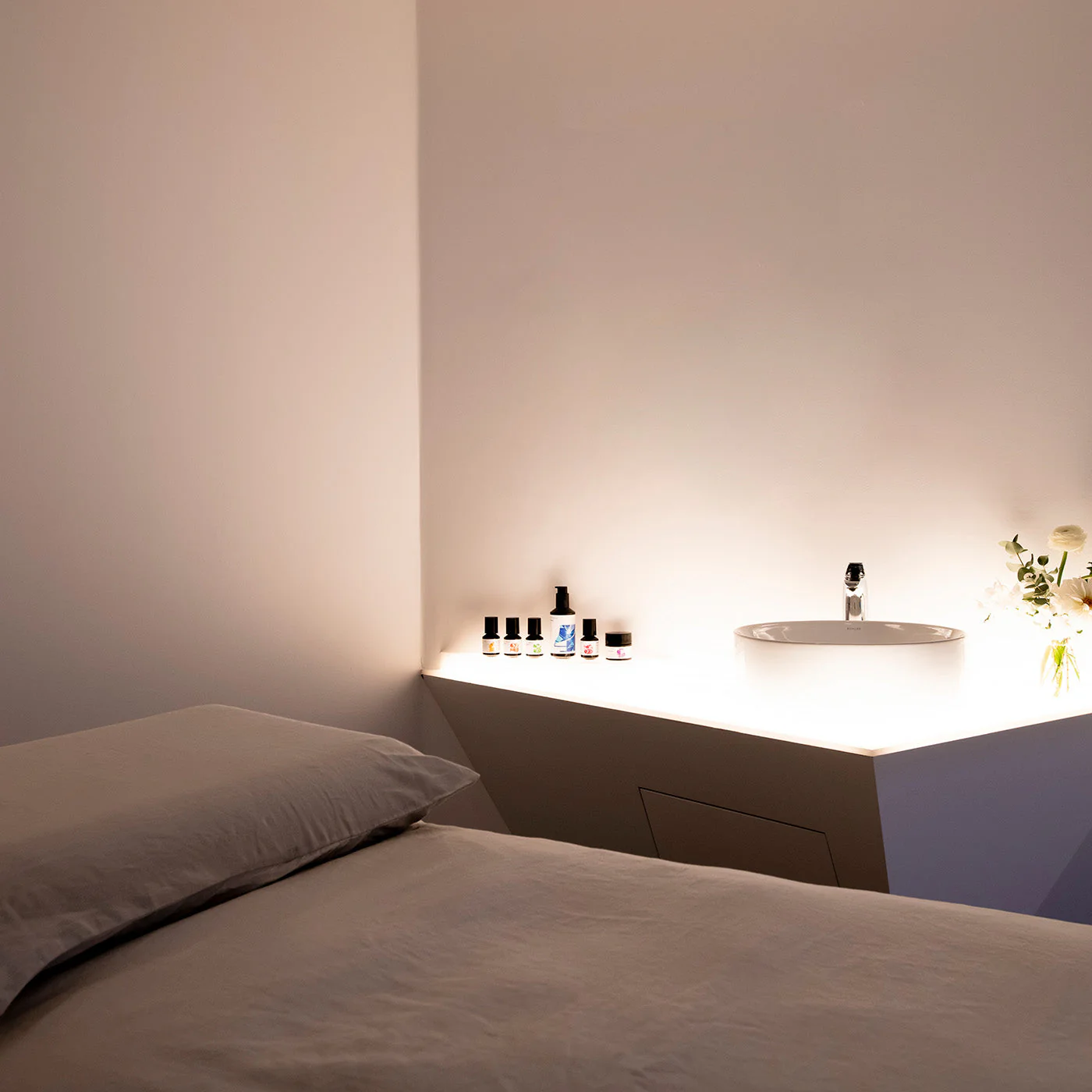 The Restorative Calming Facial - Image 8